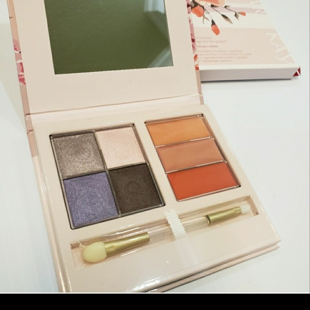 0915 Mary Kay makeup pallet Discontinued